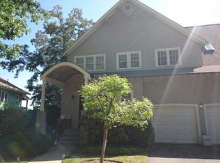 32 Colbourne Cres, Brookline, MA 02445