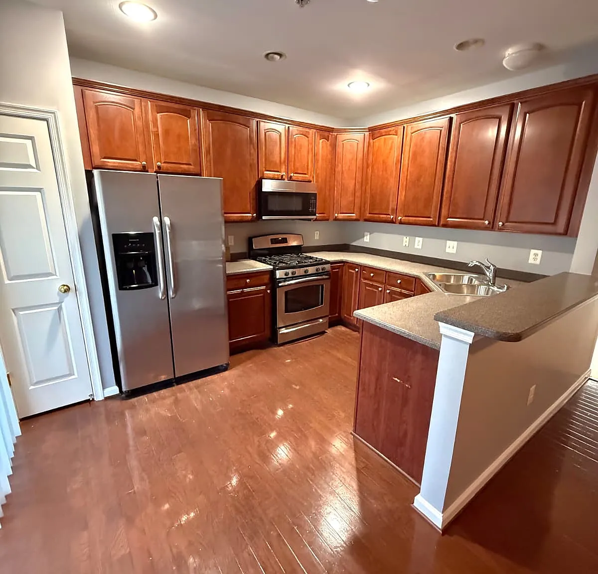 1016 Wood Branch Ct — Photo 3