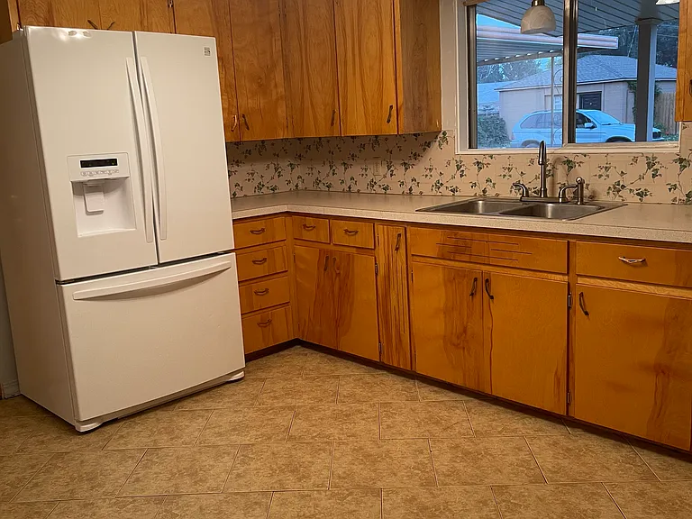 820 Oak St — Photo 7