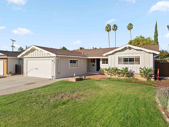 3rd image of 2595 Aragon Ct