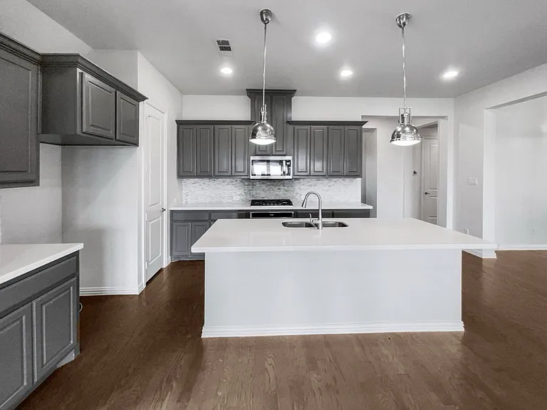 10112 Haversham Dr — Photo 4