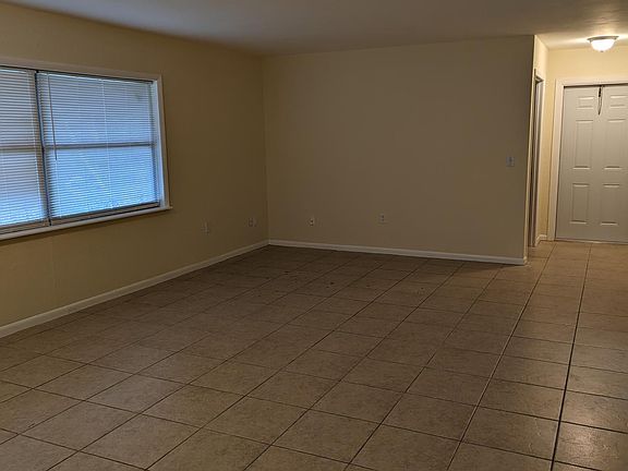 5th image of 4504 Highland Ln #4504