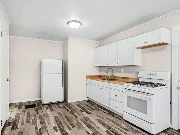 917 James St, Belding, MI