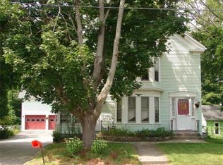 49 South St, Foxboro, MA 02035