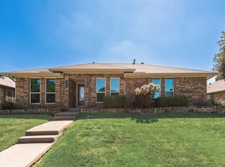 1710 Rosemeade Cir, Carrollton, TX 75007