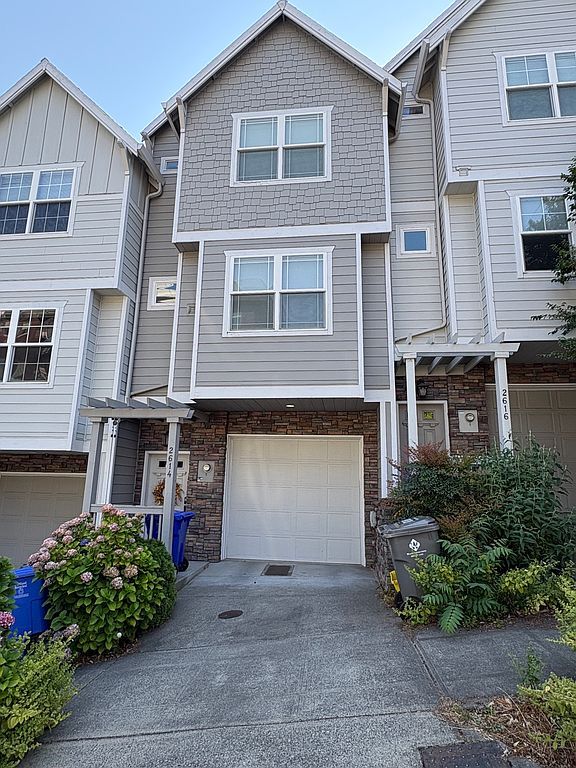 2614 SW Water Ave - Property Image