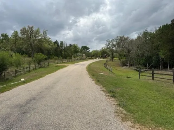 143 Chappel Creek Ln, Chappell Hill, TX 77426