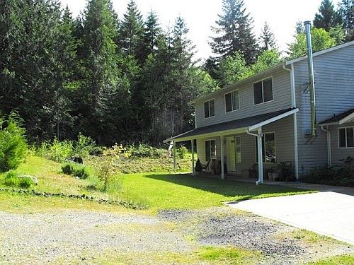 3rd image of 980 E Bayview Dr