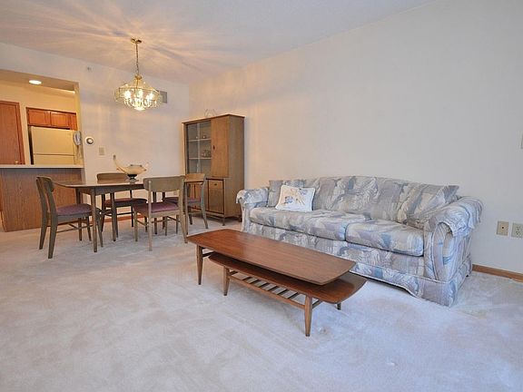 3rd image of 10018 W Whitnall Edge Dr
