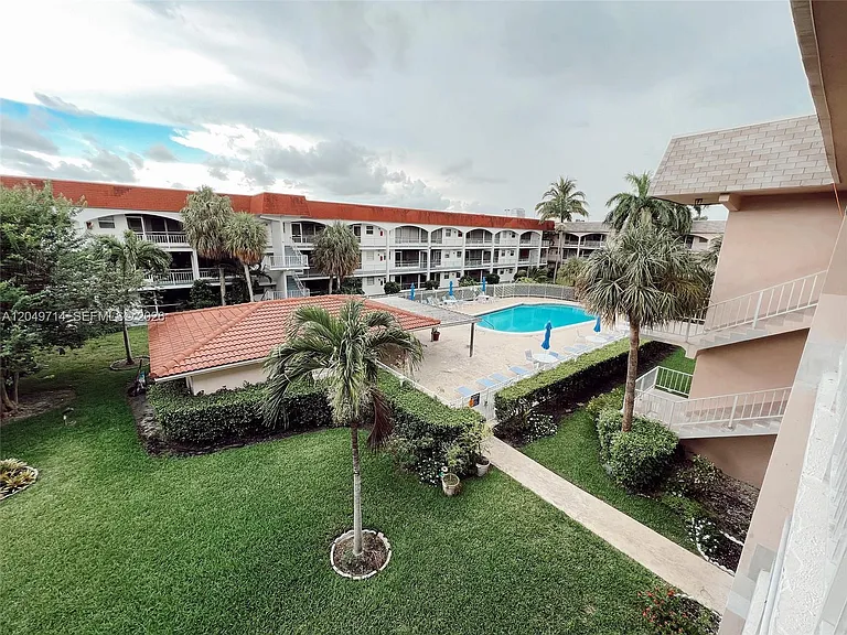 501 Blue Heron Dr #314A — Photo 19