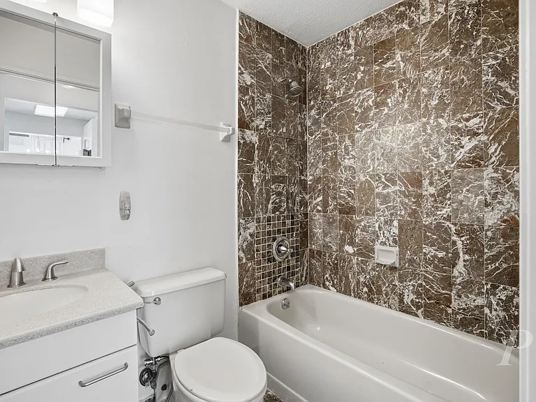 9019 Wall St #2A — Photo 16
