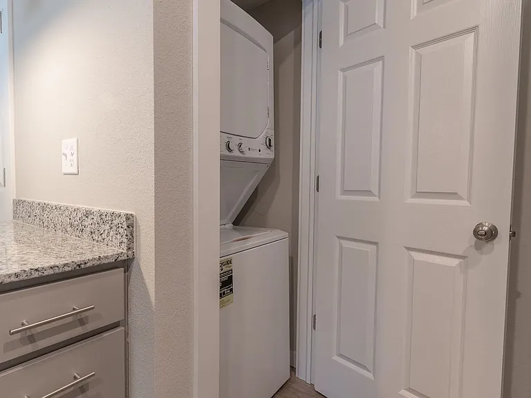1342 N Porter Rd — Photo 4