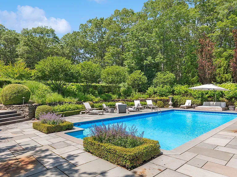 371 Sag Harbor Tpke — Photo 42