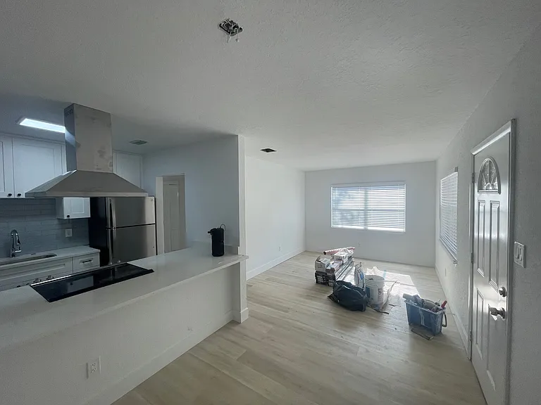 4315 W Laurel St — Photo 5