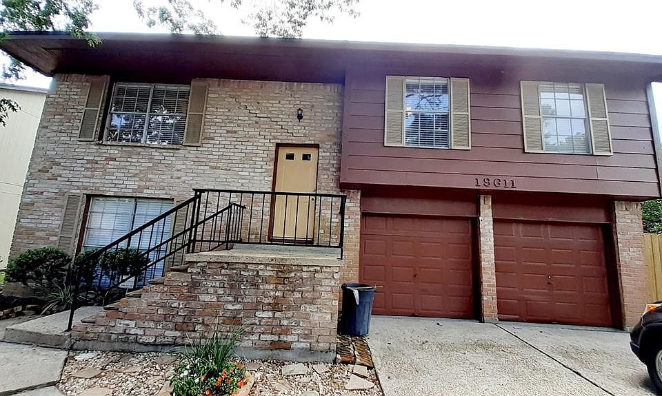 1st image of 19611 Pine Echo Dr