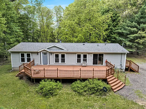 9295 Vinton Ave NW, Sparta, MI 49345