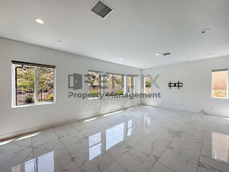 19206 Blackthorn Dr — Photo 12