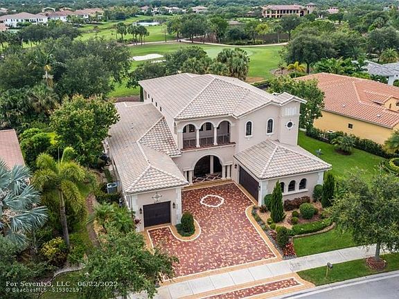 3rd image of 9820 Bay Leaf Ct