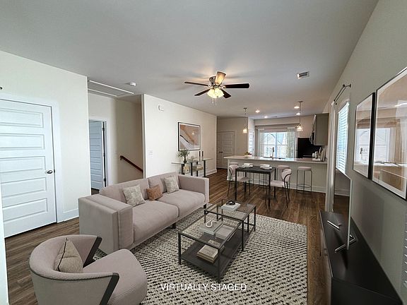 3rd image of 215 Ruth St #7ada71f2c