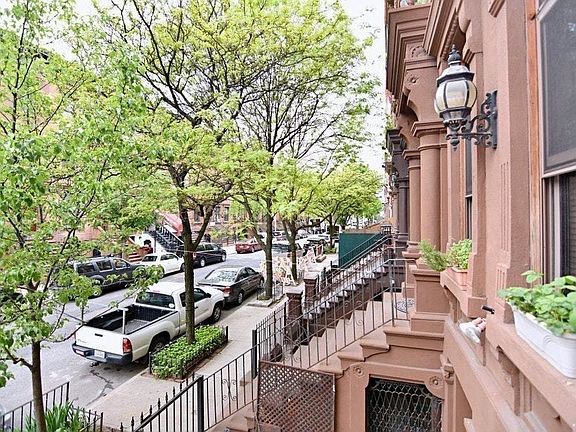 5th image of 103 W 131st St #2R