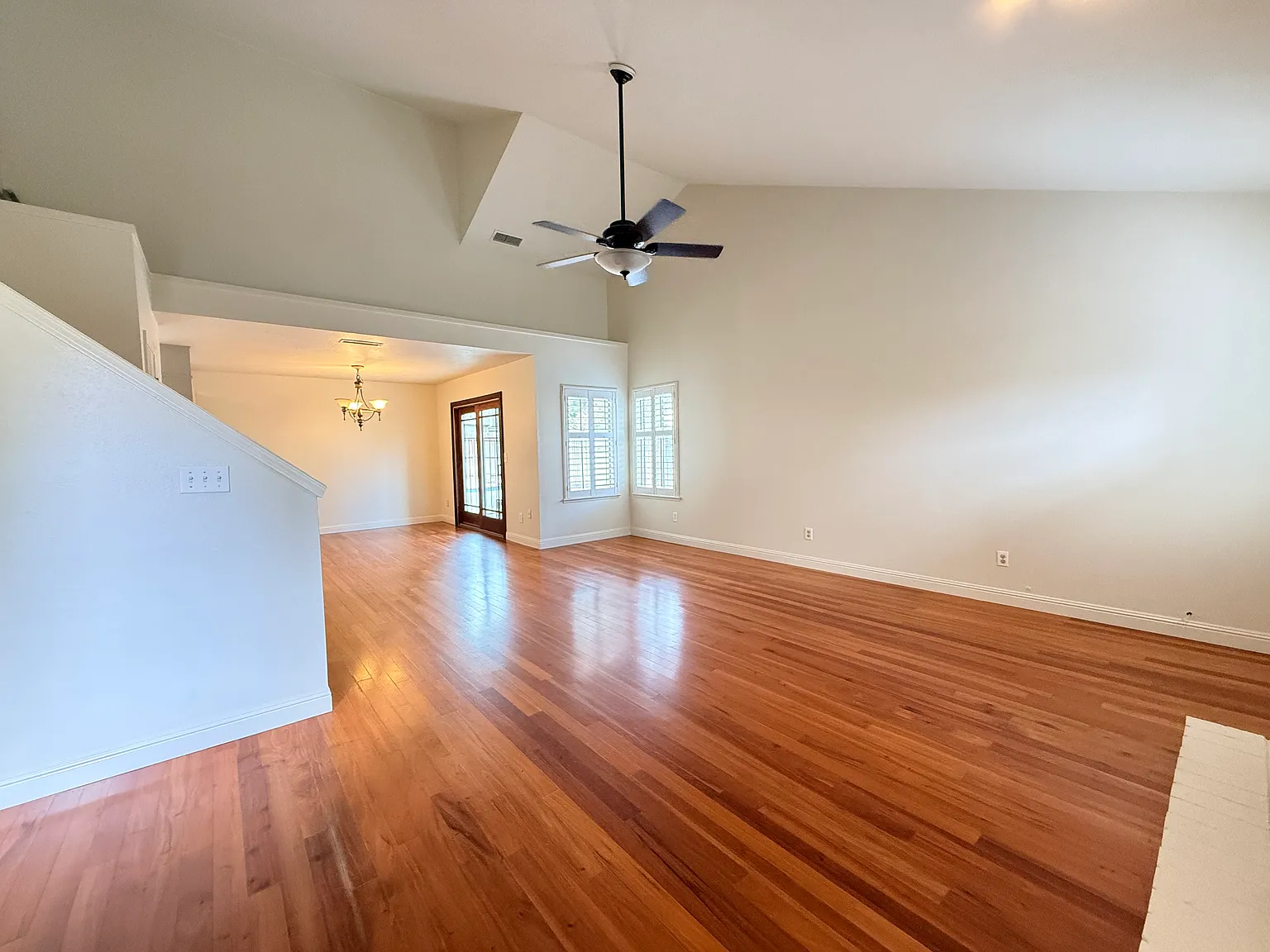 3 bed, 2.5 bath, 1499 sqft, $2,595 — Photo 3
