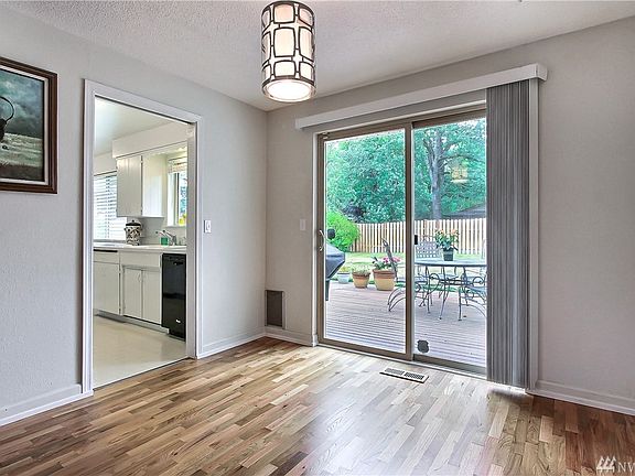 4th image of 11115 105th Avenue Ct SW