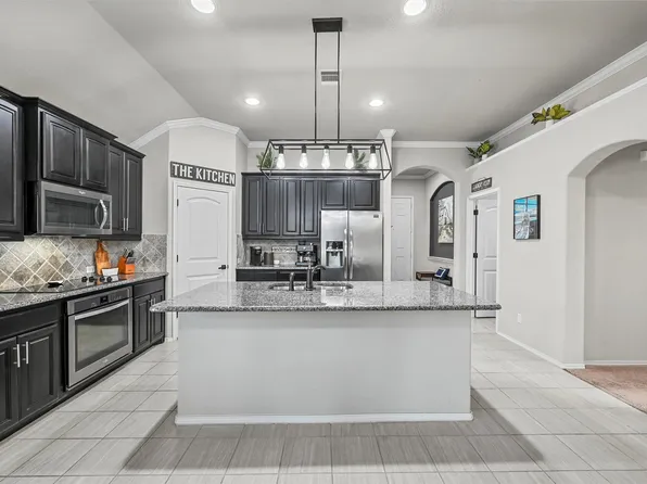 617 Misty Harbor Ct, Saginaw, TX 76179