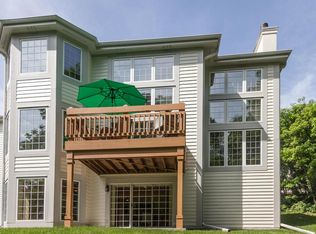 1437 Highland Dr, Lake Geneva, WI