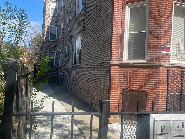 1537 S Saint Louis Ave #3F — Photo 17