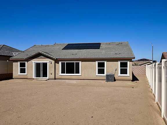 4th image of 563 Corkwood St
