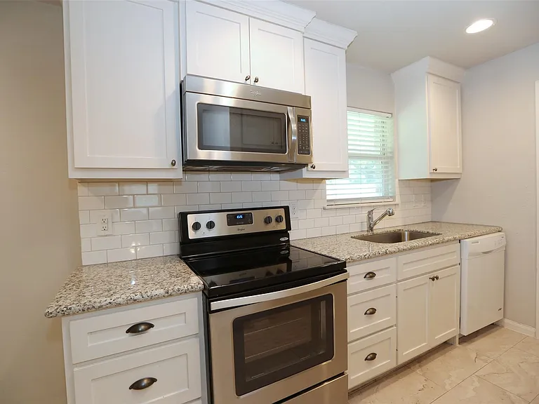 6123 Grape St — Photo 5