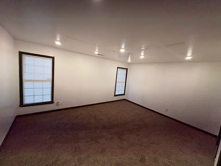 865 Bristol Way — Photo 19