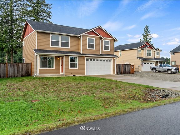 2nd image of 116 Carver Walk SE