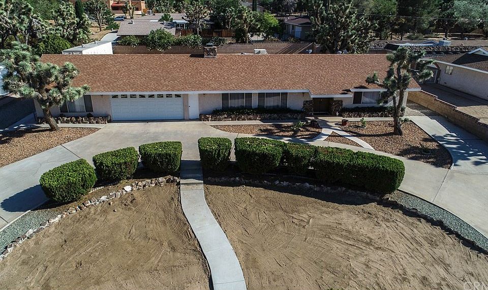 1st image of 56541 Carlyle Dr