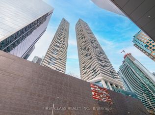 100 Harbour St #2502, Toronto, ON M5J0B5