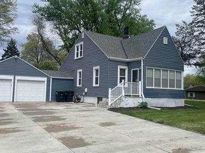 5802 Potter St, Omaha, NE, 68152