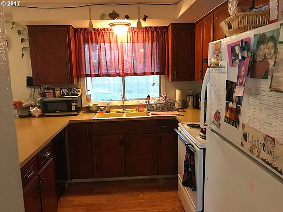 3rd image of 6118 NE 105th Ave
