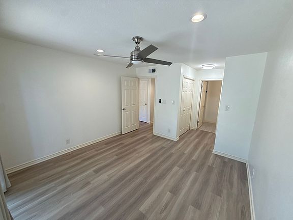 5th image of 500 E Riverside Dr APT 132