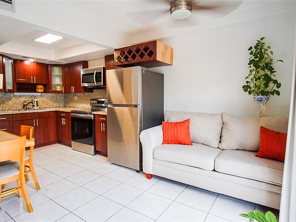 2nd image of 2929 E Missionwood Cir #B-24