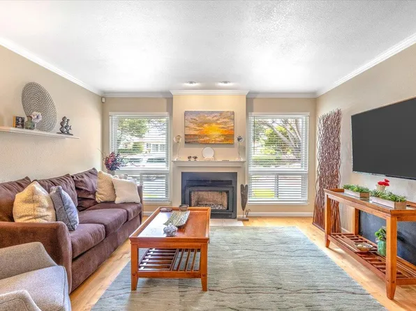 159 Linde Cir, Marina, CA 93933