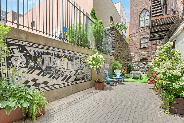 その他 STREET 05 2009 No.213 The Centrale - 138 East 50th Street Condominium in Turtle