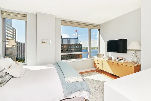 Sold by Compass | media 6