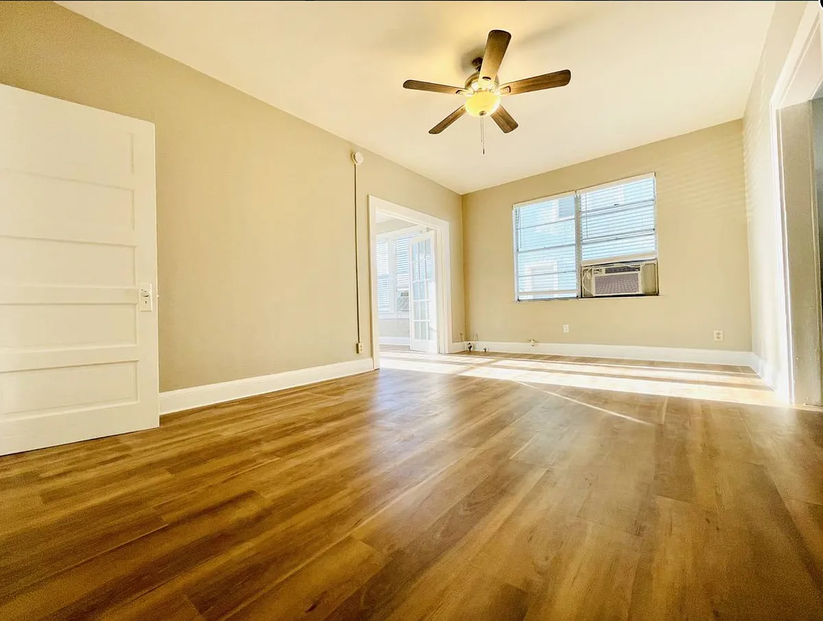 Building Photo - 311 S Grandview Ave #7