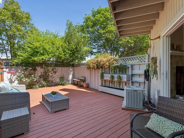 3011 Mayhew Ct #1, Walnut Creek, CA 94597