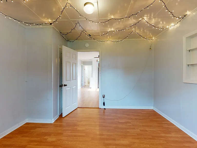 108 Hawkins Creek Ln — Photo 31