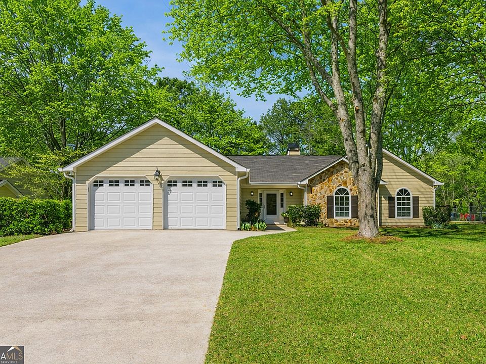 1st image of 3502 Three Oaks Ct