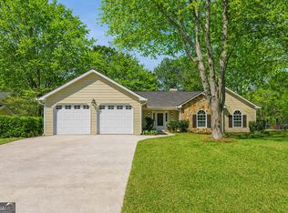 3502 Three Oaks Ct, Powder Springs, GA 30127