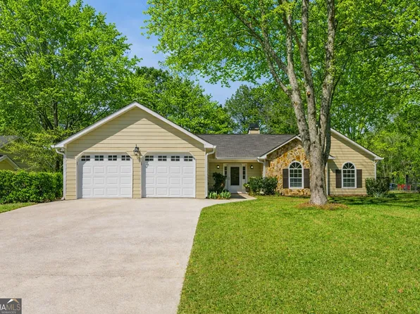 3502 Three Oaks Ct, Powder Springs, GA 30127