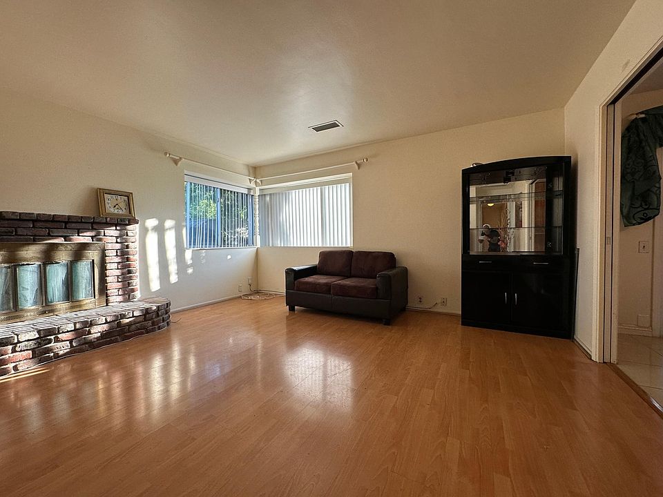 1st image of 3349 Eckhart Ave