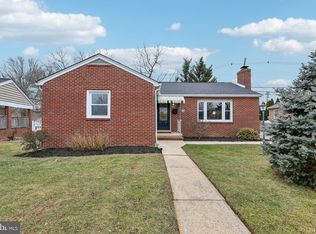 810 Shawnee Dr, Frederick, MD 21701